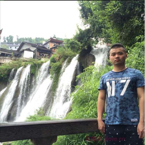 摩域娱乐通用行业大宗贸易综合服务网页标准配置图片