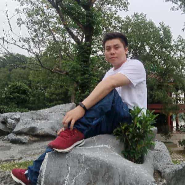 摩域娱乐官方响应式多终端网页版面配置管理图片