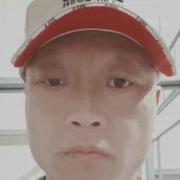 摩域娱乐官方响应式多终端网页版面配置管理图片